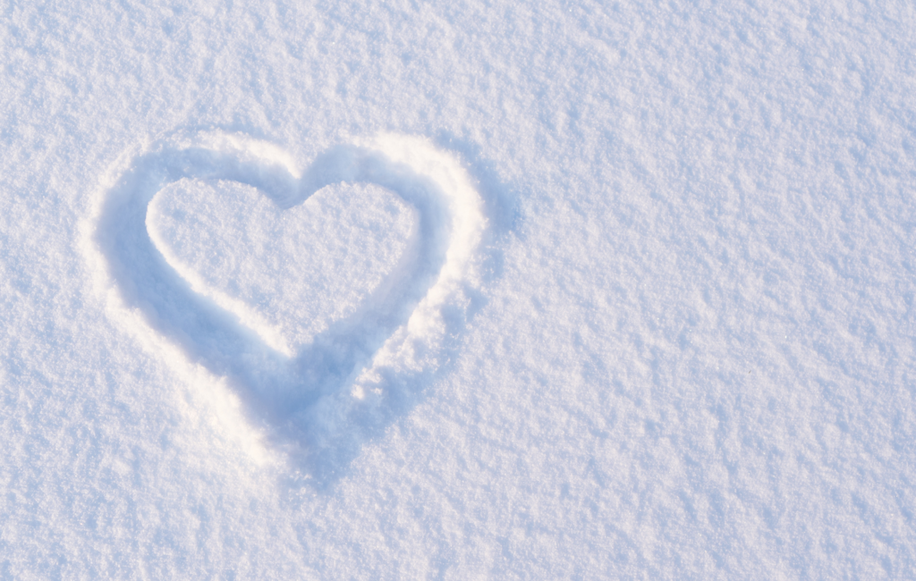 heart- in- snow